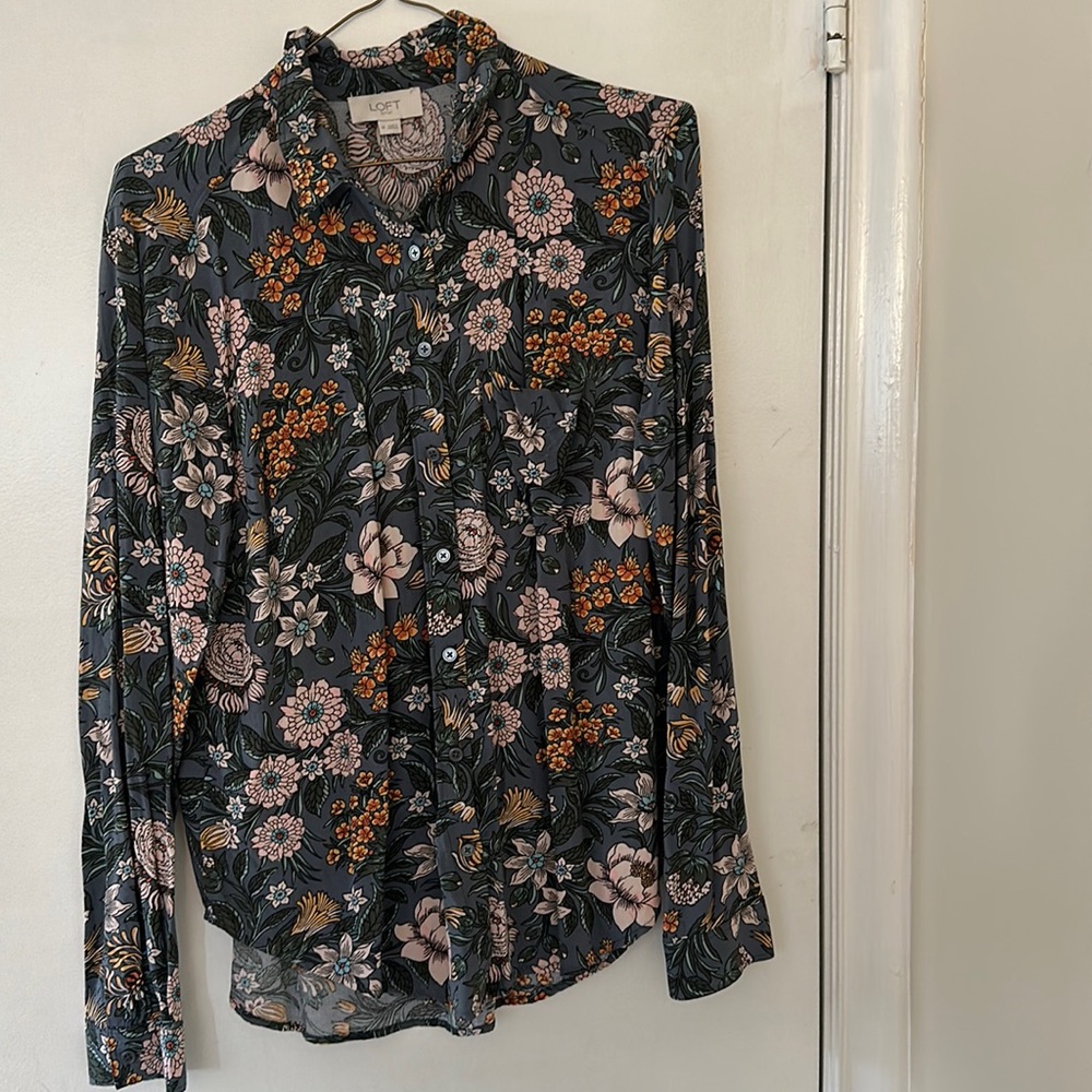 LOFT Floral Long Sleeve Button Up